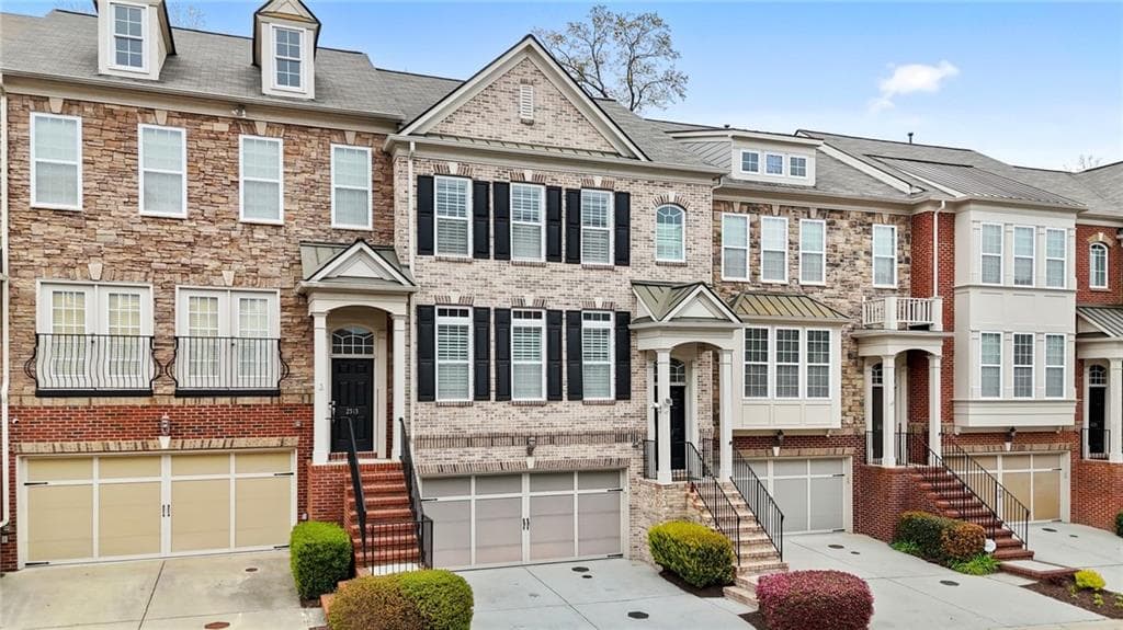 3 bedroom, 4 bathroom, 2,256 sq ft townhouse sold at 2517 Ashwicke Drive, Atlanta, GA 30339