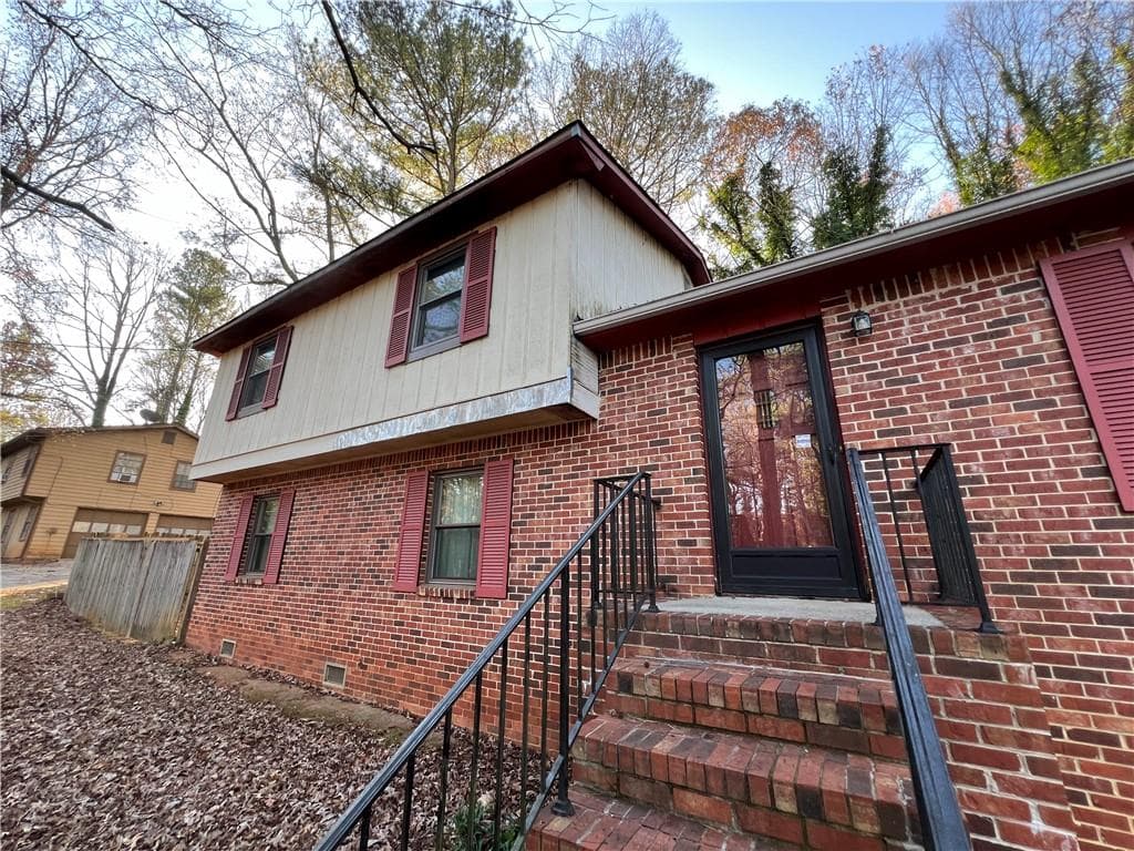 3 bedroom, 3 bathroom single family residence sold at 1028 Martin Road, Stone Mountain, GA 30088