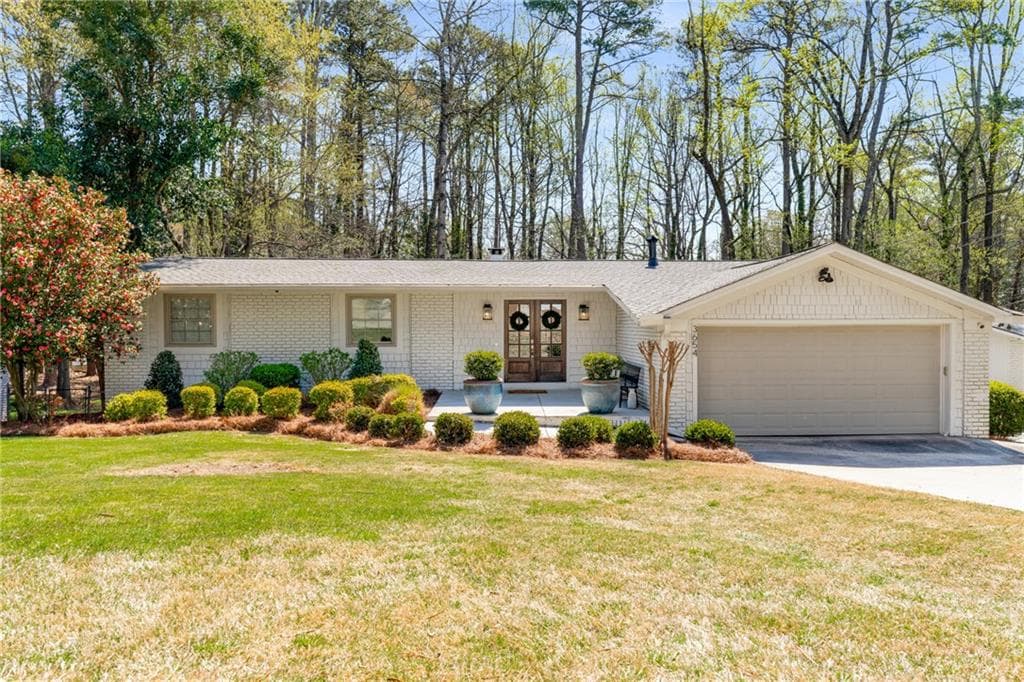3 bedroom, 2 bathroom single family residence sold at 3654 Woodstream Circle, Brookhaven, GA 30319