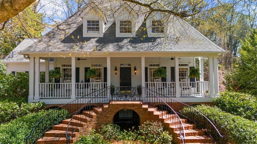 6 bedroom, 4 bathroom, 4,400 sq ft single family residence sold at 4635 High Point Road, Atlanta, GA 30342