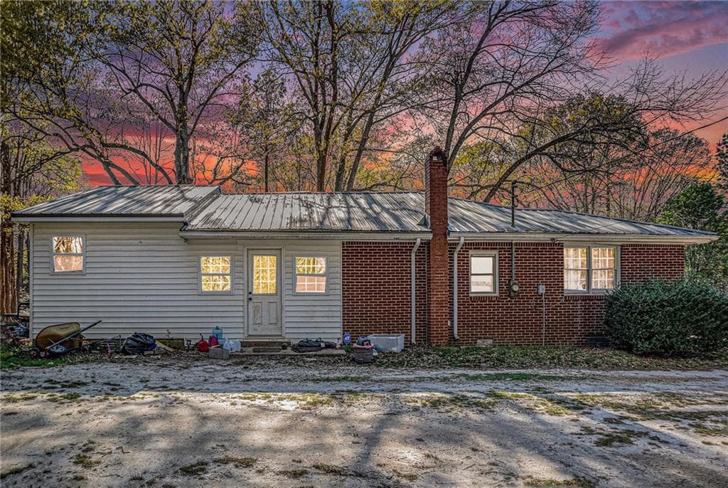 4 bedroom, 2 bathroom single family residence sold at 681 county line auburn Road, Winder, GA 30680