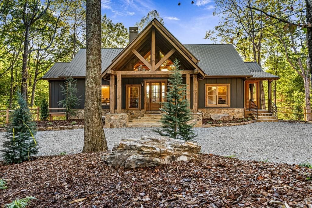 4 bedroom, 4 bathroom single family residence sold at 6342 Burnt Mountain Road, Ellijay, GA 30536
