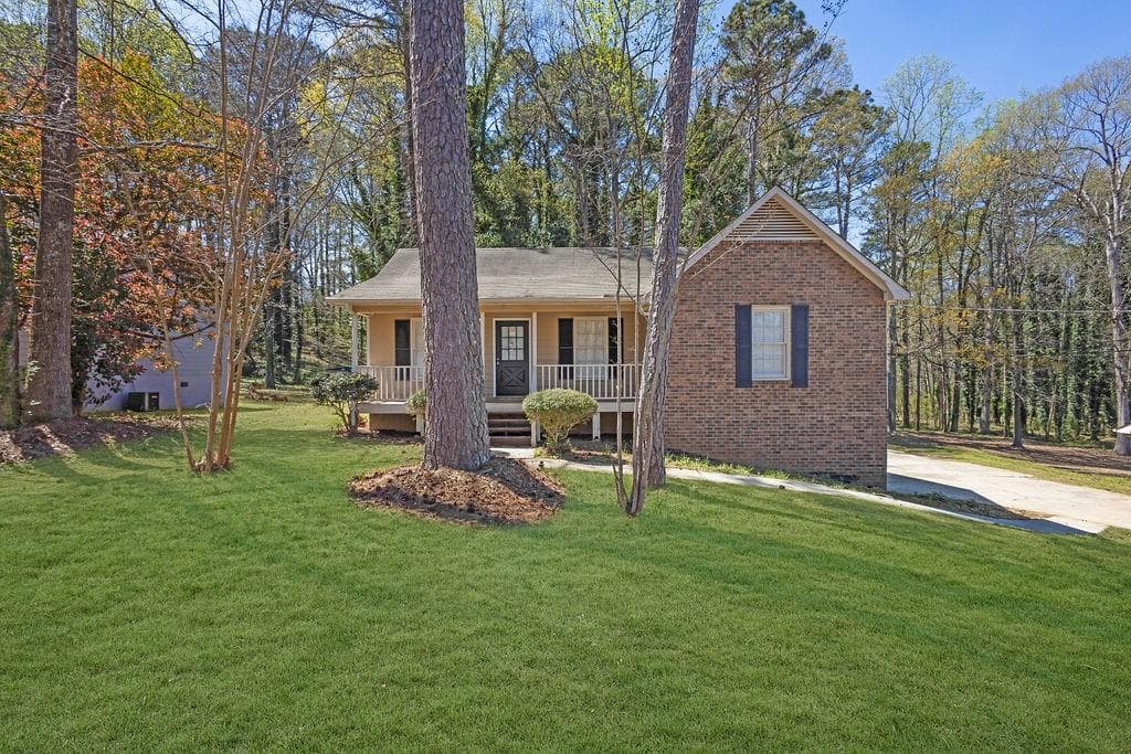 8633 Hilltop Road, Jonesboro, GA 30236 — most recent listing photo