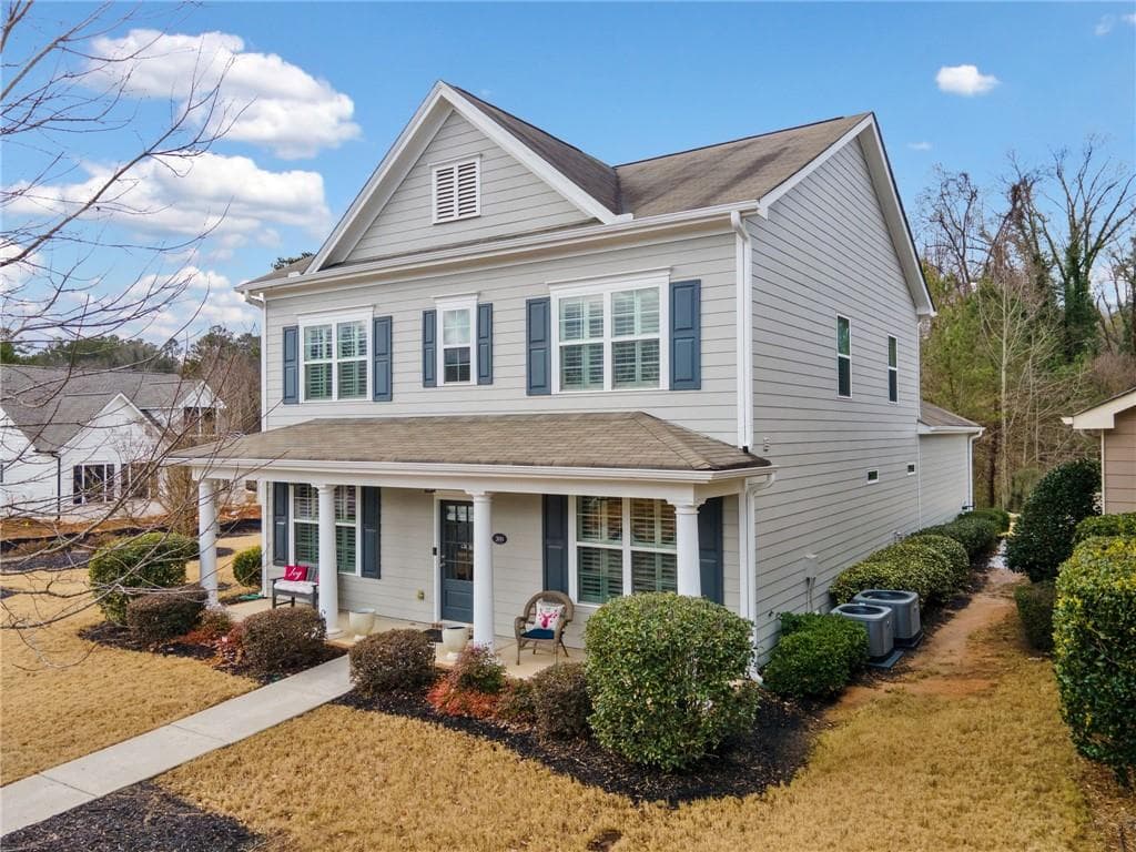 4 bedroom, 3 bathroom single family residence sold at 300 South Village Square, Canton, GA 30115