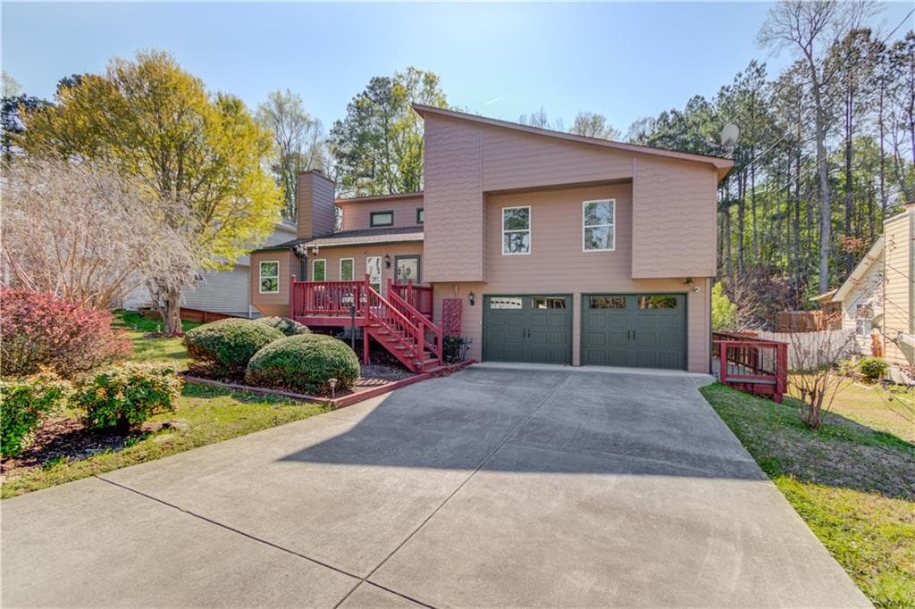 5 bedroom, 5 bathroom single family residence sold at 5494 Princeton Oaks Lane, Sugar Hill, GA 30518