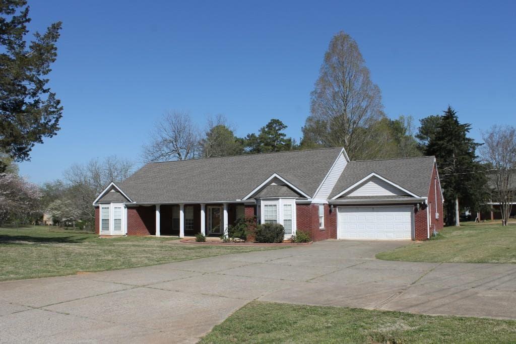 3 bedroom, 2 bathroom single family residence sold at 2850 S Waterworks Road, Buford, GA 30518