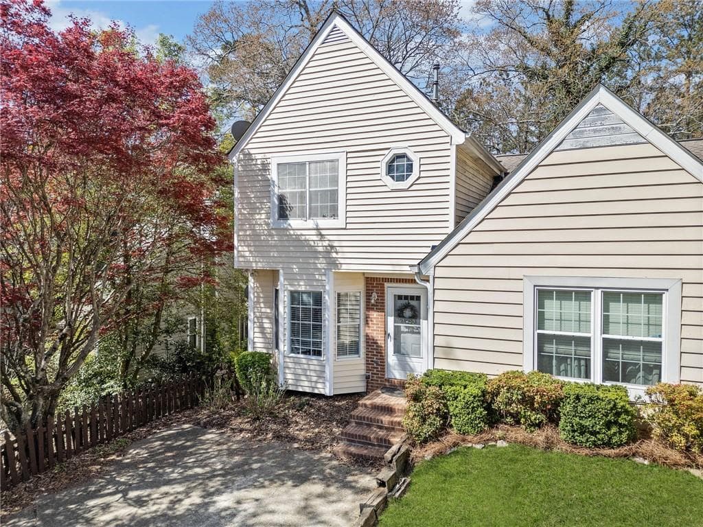 2 bedroom, 3 bathroom townhouse sold at 5032 Laurel Springs Way, Smyrna, GA 30082