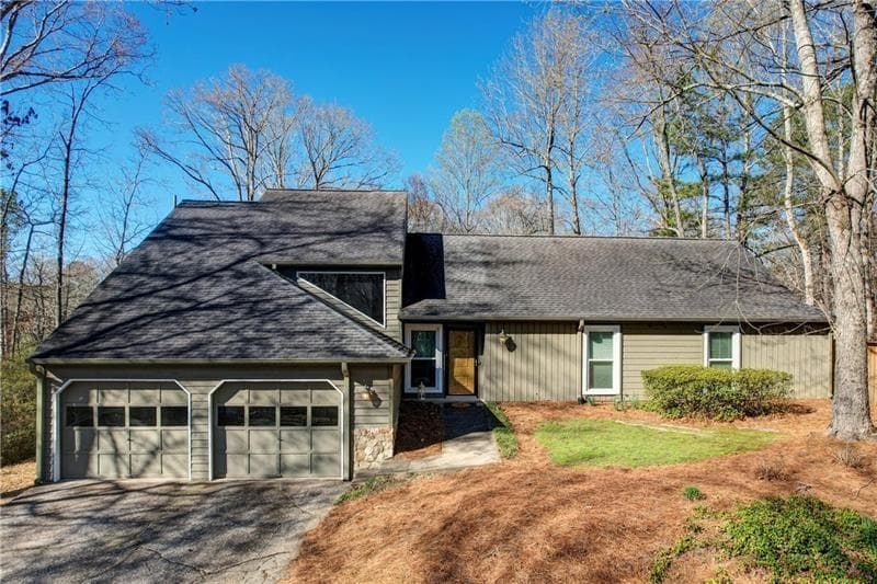3 bedroom, 2 bathroom single family residence sold at 2249 Chimney Springs Drive, Marietta, GA 30062