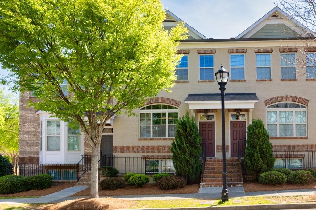 3 bedroom, 4 bathroom townhouse sold at 4329 Tacoma Trace, Suwanee, GA 30024