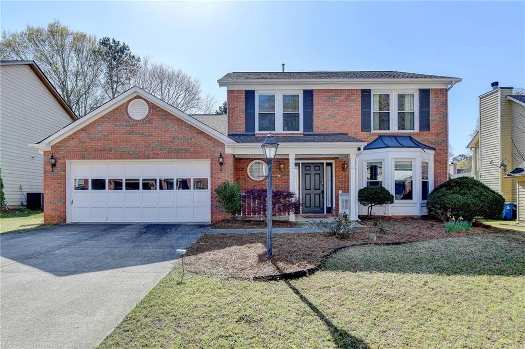 3 bedroom, 3 bathroom single family residence sold at 2940 Abbotts Pointe Drive, Duluth, GA 30097