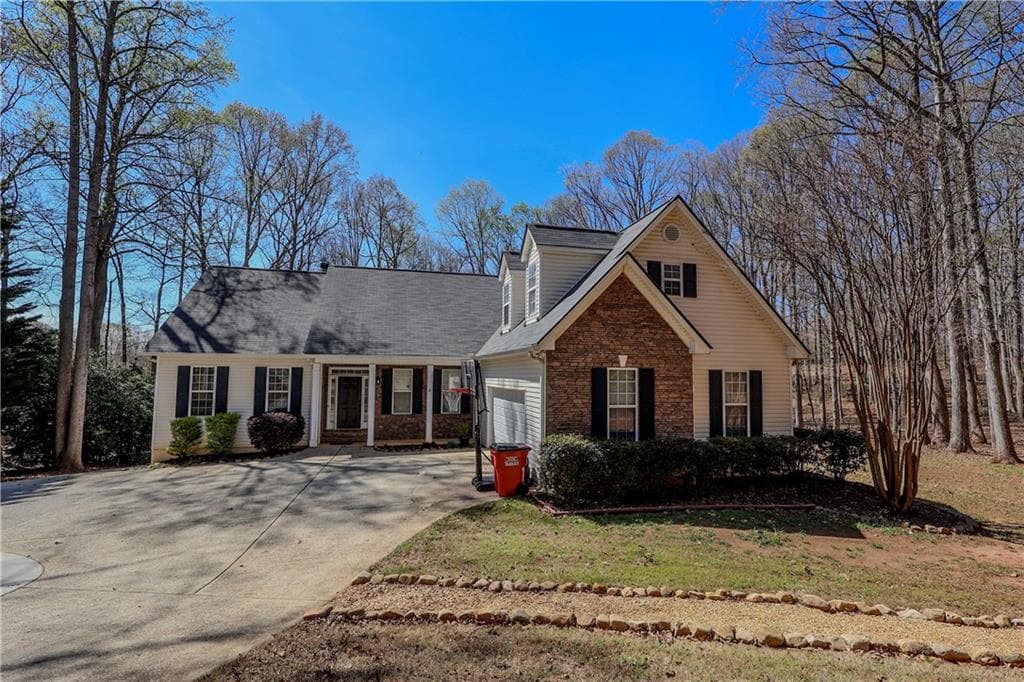 5 bedroom, 4 bathroom, 4,262 sq ft single family residence sold at 39 Miners Way, Braselton, GA 30517