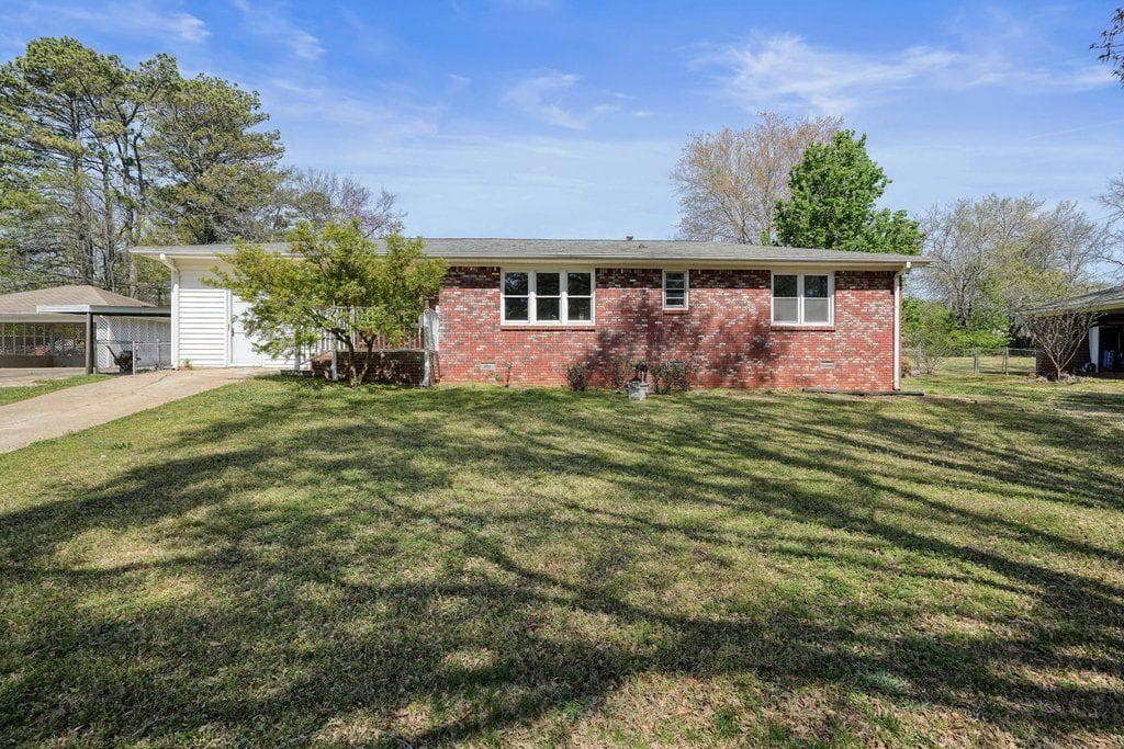 3 bedroom, 2 bathroom, 1,686 sq ft single family residence sold at 108 Debbie Lane, Dallas, GA 30132