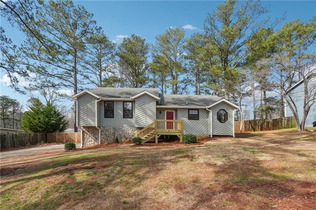 3 bedroom, 2 bathroom single family residence sold at 3640 Barbara Drive, Douglasville, GA 30135