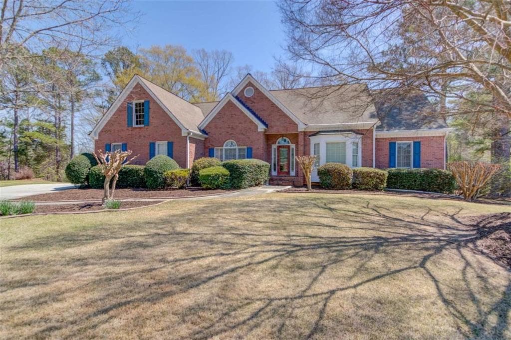 3 bedroom, 3 bathroom single family residence sold at 1564 Beaver Creek Lane, Snellville, GA 30078