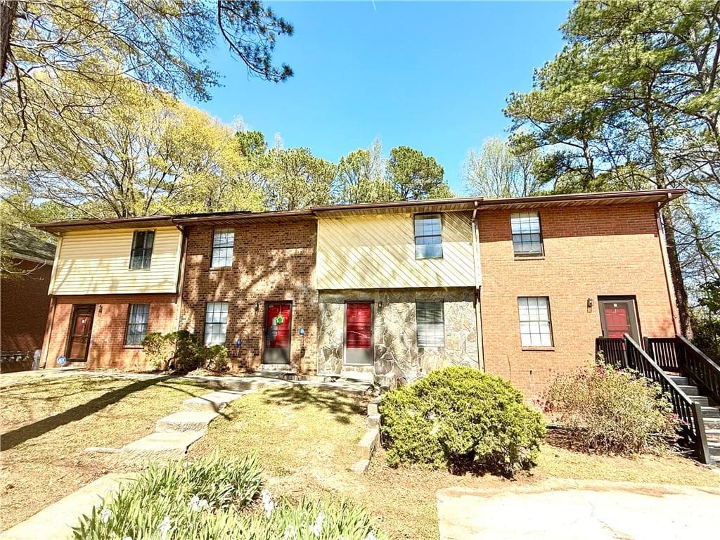 quadruplex sold at 490 S Jeff Davis Drive, Fayetteville, GA 30215