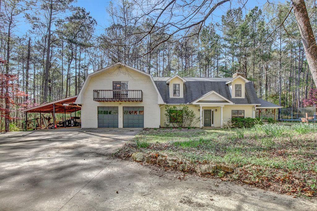 4 bedroom, 3 bathroom single family residence sold at 371 KITE LAKE Road, Fayetteville, GA 30214