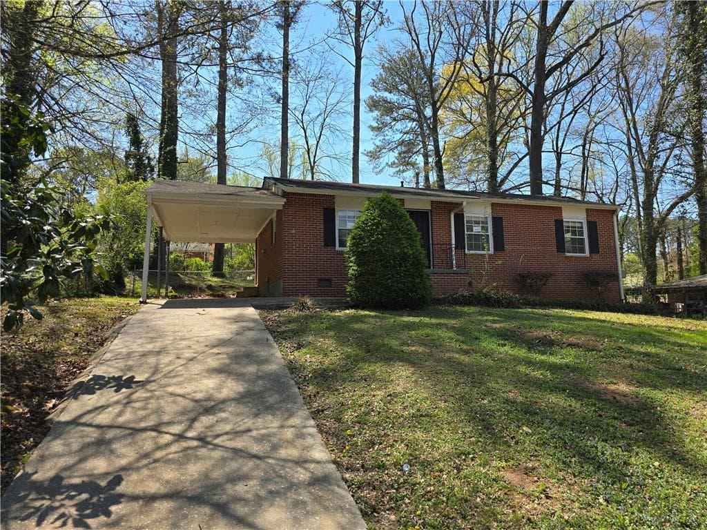 3 bedroom, 1 bathroom single family residence sold at 251 Banberry Drive, Atlanta, GA 30315