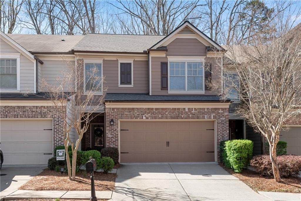 3 bedroom, 3 bathroom townhouse sold at 1530 Township Circle, Alpharetta, GA 30004