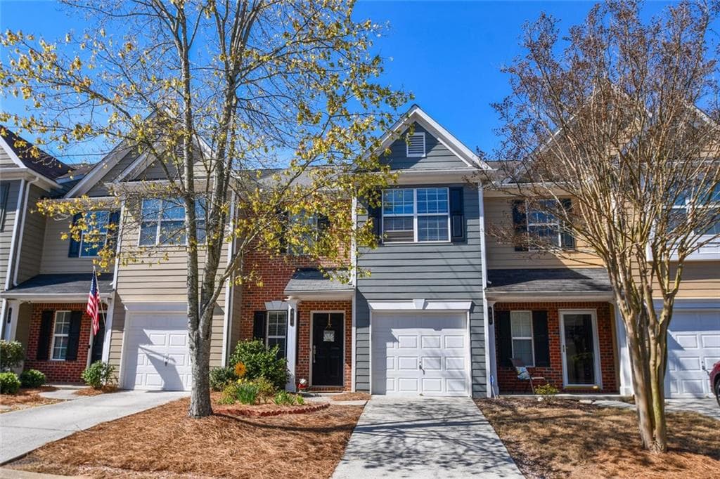 2 bedroom, 3 bathroom townhouse sold at 904 Magnolia Leaf Drive, Woodstock, GA 30188