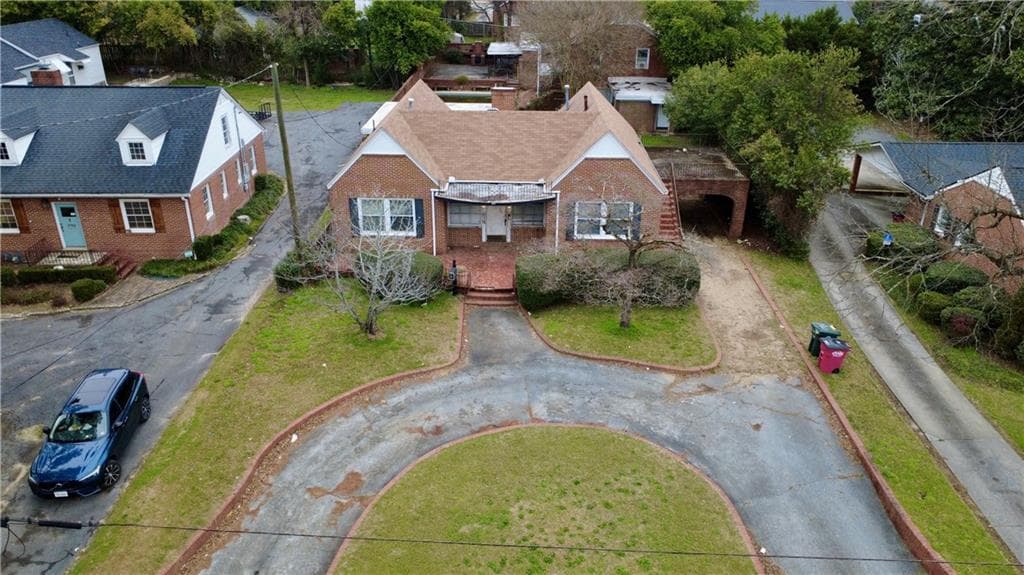 2 bedroom, 1 bathroom single family residence sold at 3771 Vineville Avenue, Macon, GA 31204