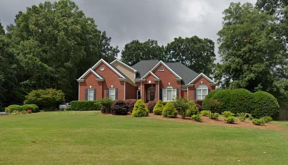 5 bedroom, 4 bathroom single family residence sold at 122 Sunningdale Drive, Winder, GA 30680