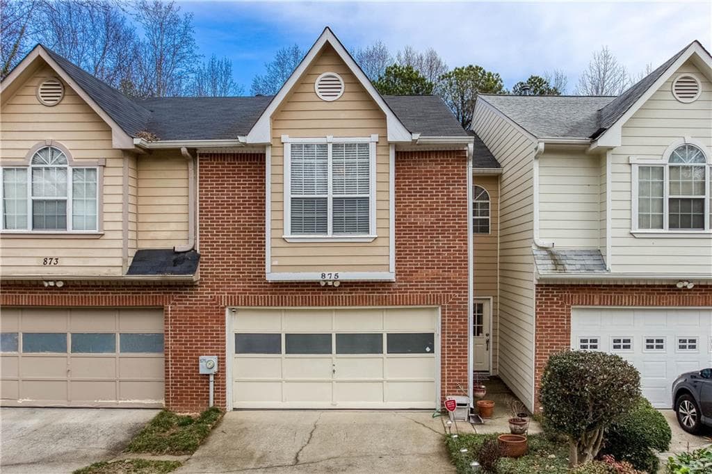 2 bedroom, 3 bathroom townhouse sold at 875 Edgewater Circle, Marietta, GA 30062
