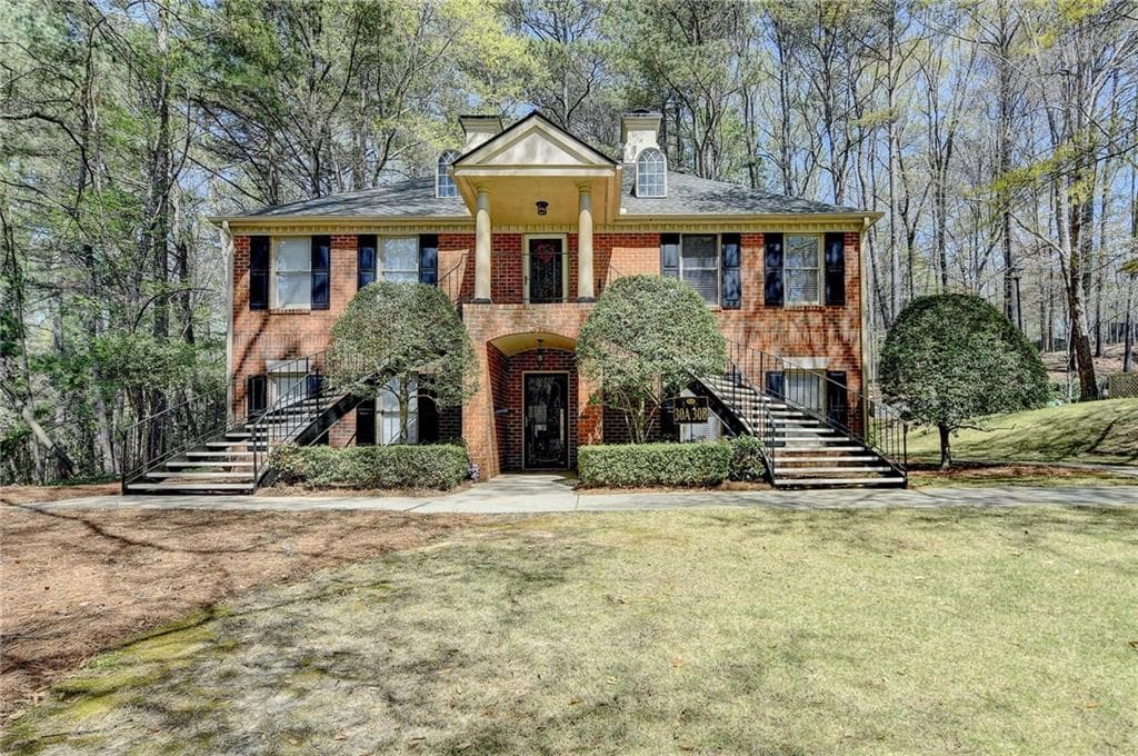 2 bedroom, 2 bathroom condominium sold at 30 Plantation Drive B, Atlanta, GA 30324