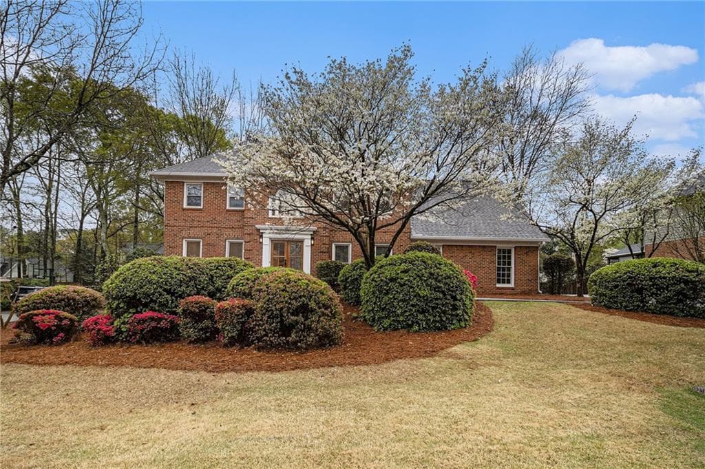 6 bedroom, 4 bathroom, 5,019 sq ft single family residence sold at 1122 Manning Farms Court, Atlanta, GA 30338