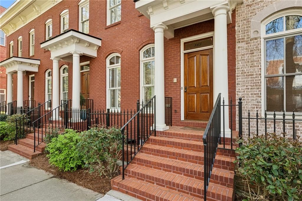 3 bedroom, 4 bathroom townhouse sold at 865 Inman Village Parkway, Atlanta, GA 30307