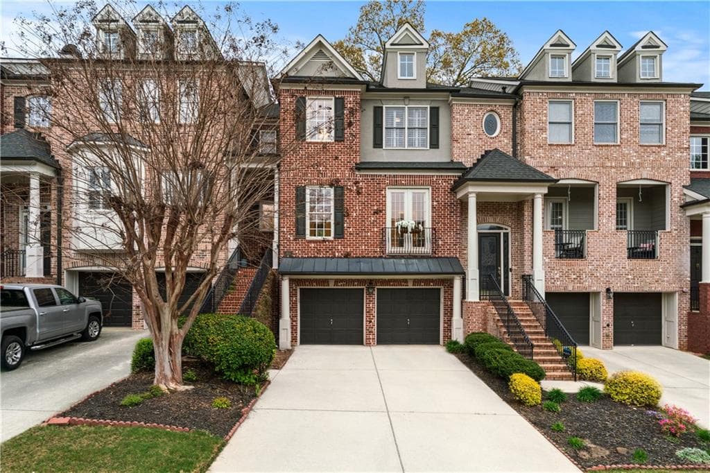 3 bedroom, 4 bathroom townhouse sold at 1453 Montclair Court 26, Smyrna, GA 30080