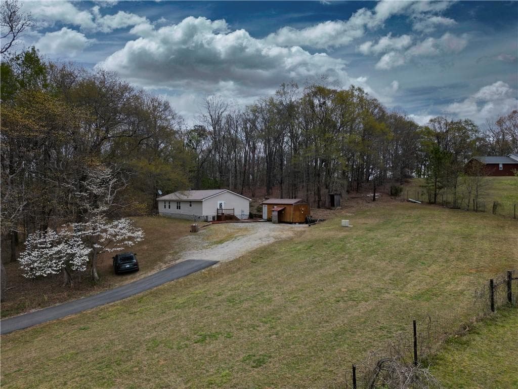 3 bedroom, 2 bathroom single family residence sold at 4940 S Apple Valley Road, Jefferson, GA 30549