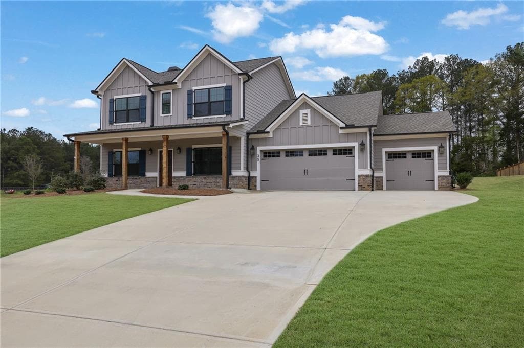 4 bedroom, 3 bathroom single family residence sold at 35 Boxwood Drive, Monroe, GA 30655