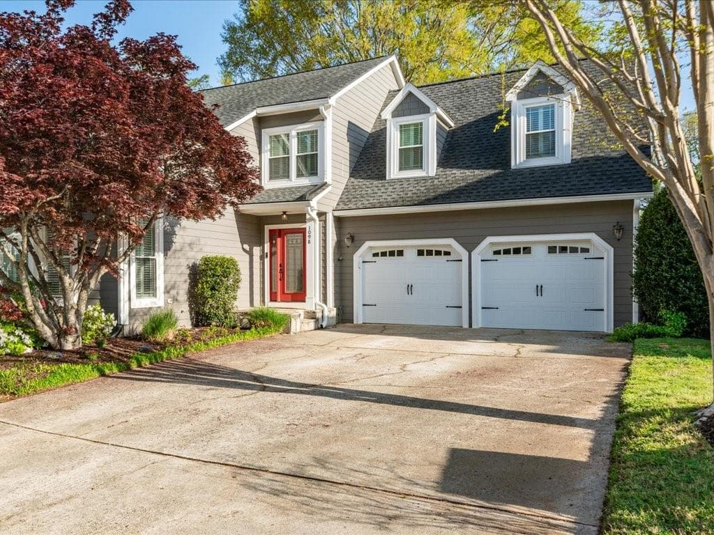 3 bedroom, 3 bathroom single family residence sold at 1098 Oakland Trace, Brookhaven, GA 30319