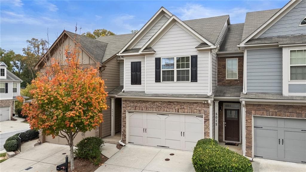 3 bedroom, 3 bathroom, 2,100 sq ft townhouse sold at 5016 Whiteoak Pointe, Smyrna, GA 30080