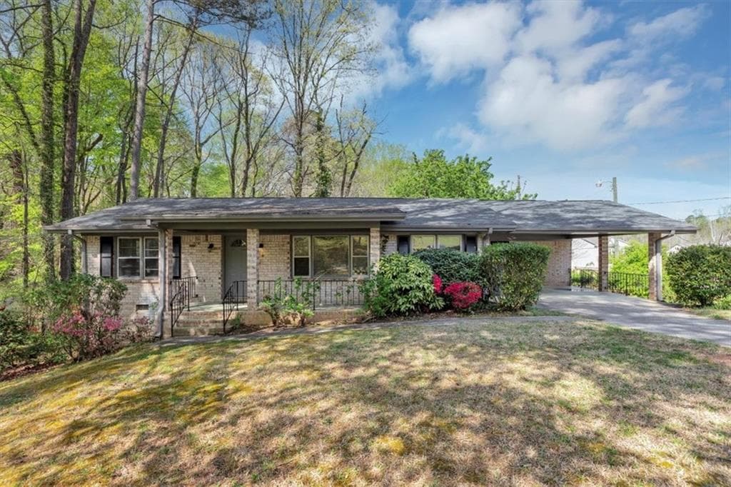3 bedroom, 2 bathroom single family residence sold at 9258 Westview Drive, Covington, GA 30014