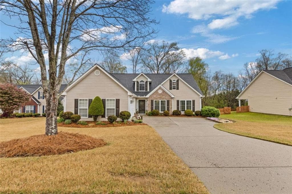 4 bedroom, 3 bathroom single family residence sold at 7144 Regent Court, Flowery Branch, GA 30542