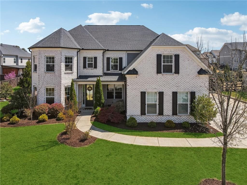 5 bedroom, 5 bathroom single family residence sold at 214 Leland Way, Woodstock, GA 30188