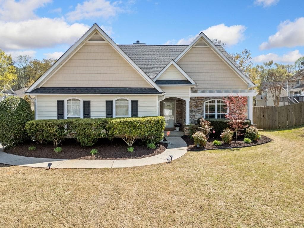 3 bedroom, 2 bathroom single family residence sold at 2062 Ridgestone Landing, Marietta, GA 30008