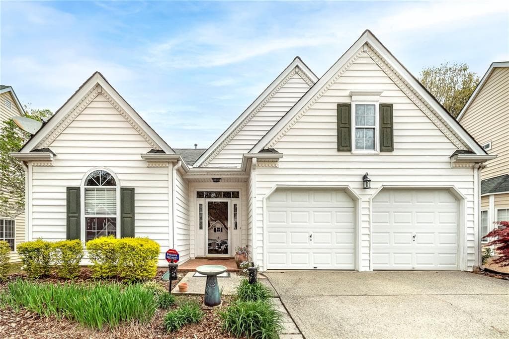 3 bedroom, 2 bathroom single family residence sold at 264 Colony Center Drive, Woodstock, GA 30188