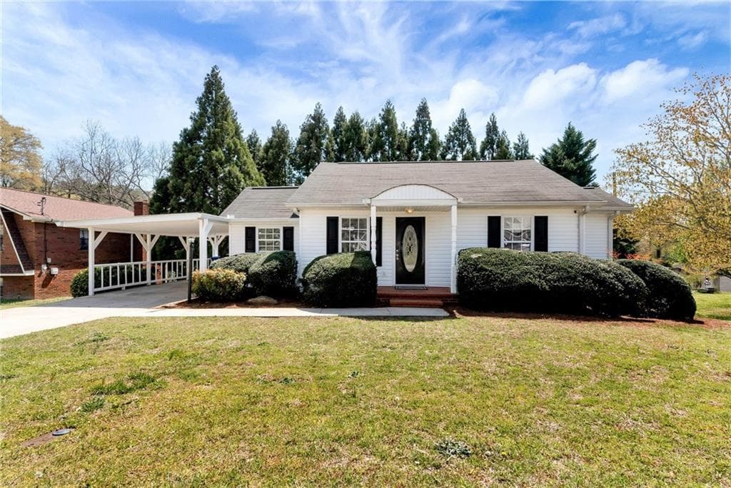 3 bedroom, 2 bathroom single family residence sold at 391 Piedmont Road, Gainesville, GA 30501