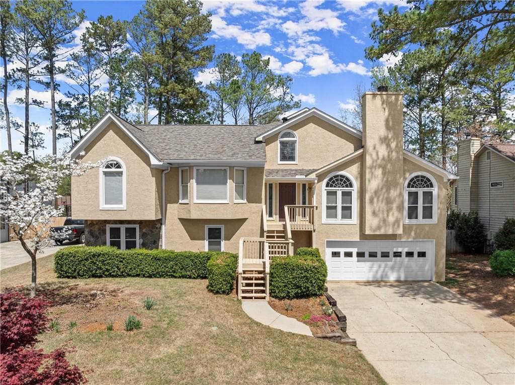 3 bedroom, 3 bathroom single family residence sold at 465 Hunt River Way, Suwanee, GA 30024
