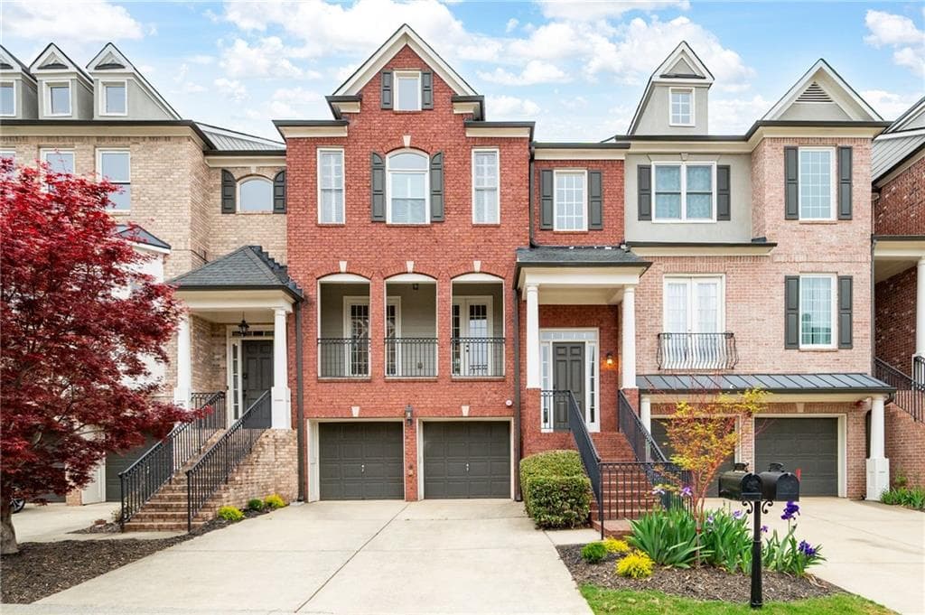 4 bedroom, 4 bathroom townhouse sold at 1423 Montclair Court 12, Smyrna, GA 30080