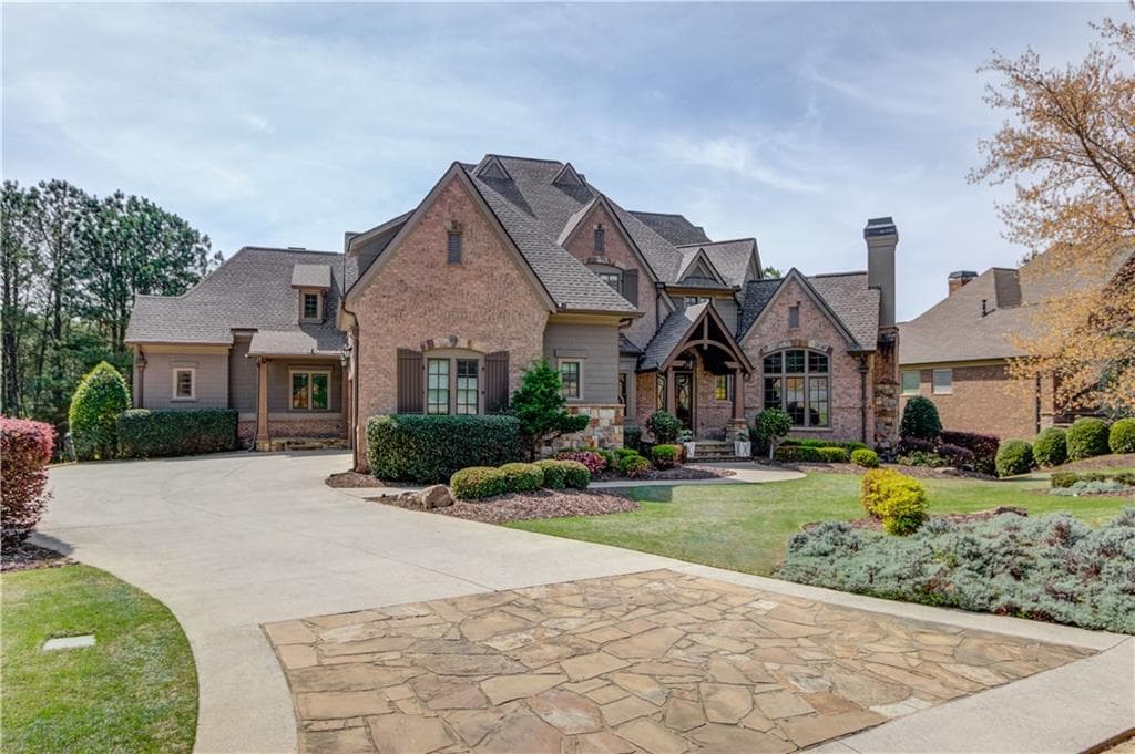 6 bedroom, 8 bathroom single family residence sold at 5394 Brendlynn Drive, Suwanee, GA 30024