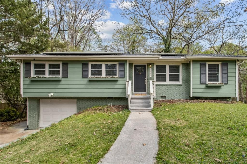 3 bedroom, 2 bathroom single family residence sold at 2610 Crestdale Circle, Atlanta, GA 30316