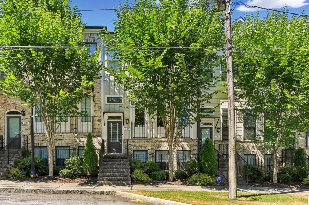 4 bedroom, 4 bathroom townhouse sold at 709 Bismark Road, Atlanta, GA 30324