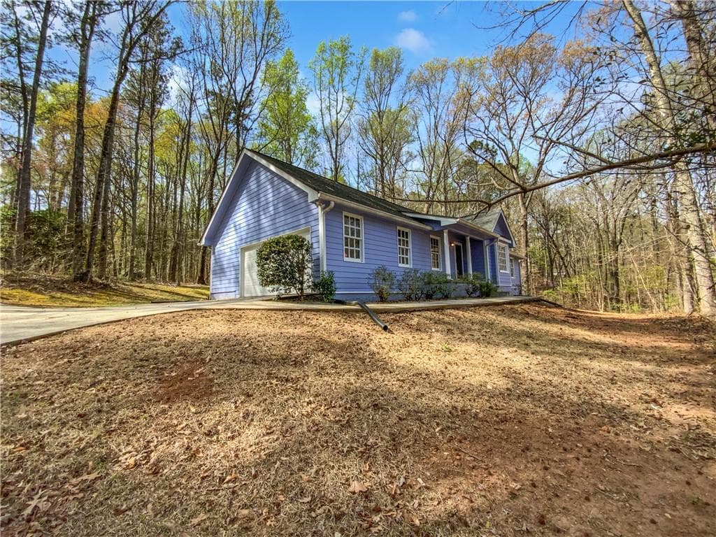 3 bedroom, 2 bathroom single family residence sold at 160 Benjamin Circle, Fayetteville, GA 30214