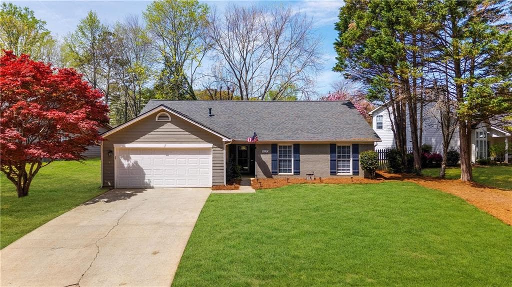 3 bedroom, 2 bathroom single family residence sold at 11370 Ridge Hill Drive, Alpharetta, GA 30022