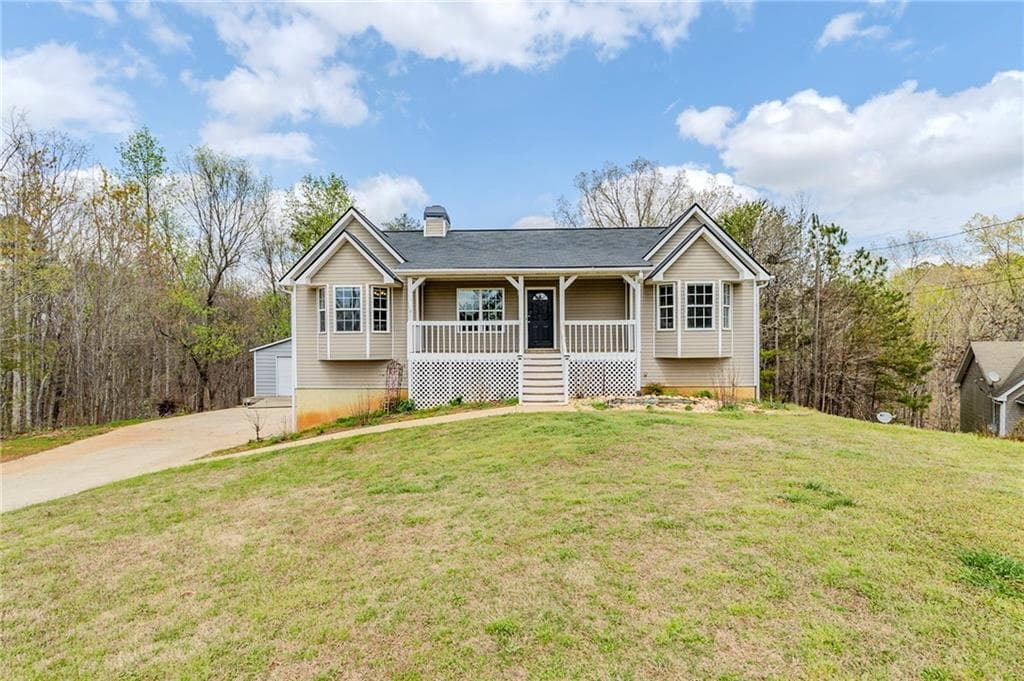 3 bedroom, 2 bathroom, 1,280 sq ft single family residence sold at 167 Fairview Oak Trail, Dallas, GA 30157