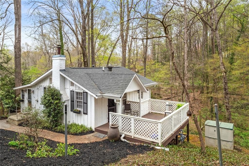 2 bedroom, 1 bathroom single family residence sold at 106 Maple Street, Roswell, GA 30075