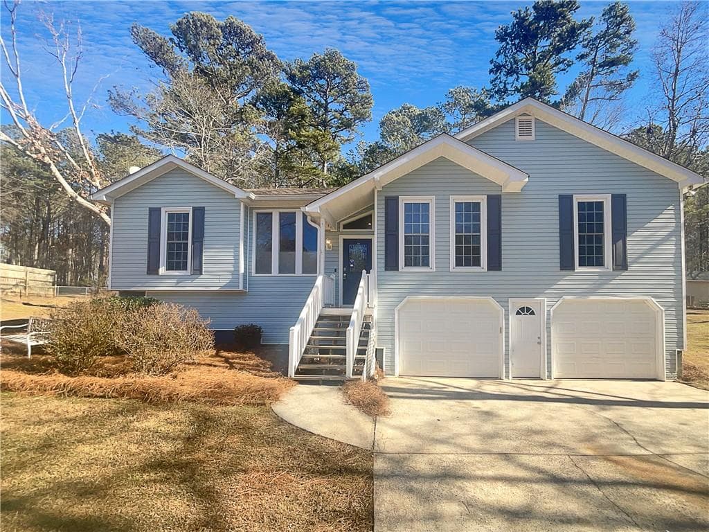 3 bedroom, 3 bathroom single family residence sold at 3113 Shiloh Place, Canton, GA 30115